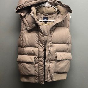 GAP Khaki down vest